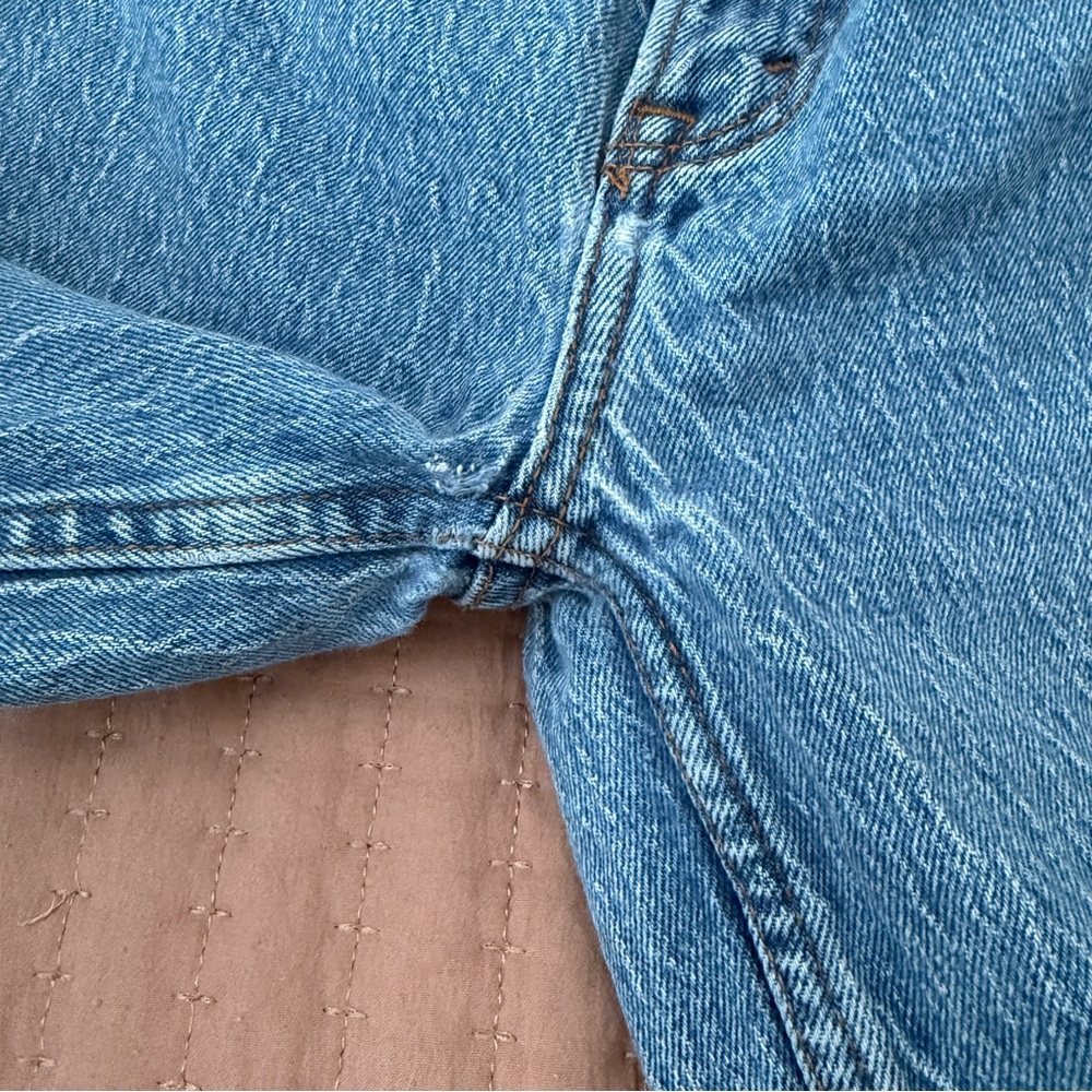 Abercrombie The 90s Straight Ultra High Rise Jeans - Picture 4 of 4